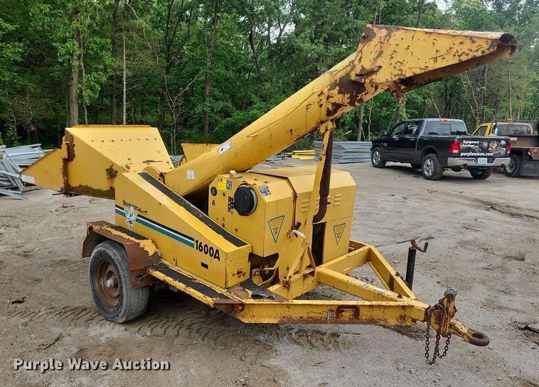 image for item LX9573 Vermeer 1600A  wood chipper