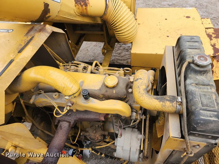 image for item LX9573 Vermeer 1600A  wood chipper