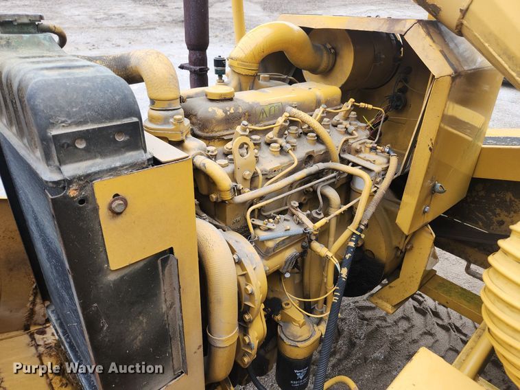 image for item LX9573 Vermeer 1600A  wood chipper