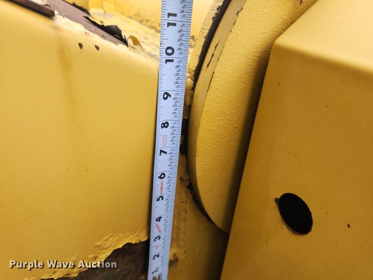 image for item LX9573 Vermeer 1600A  wood chipper