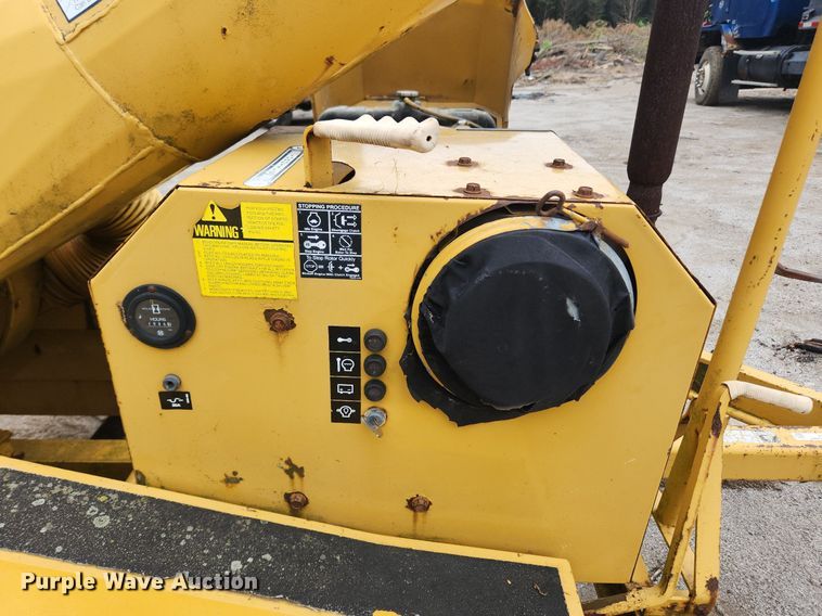 image for item LX9573 Vermeer 1600A  wood chipper