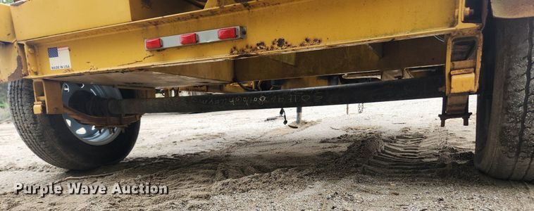 image for item LX9573 Vermeer 1600A  wood chipper