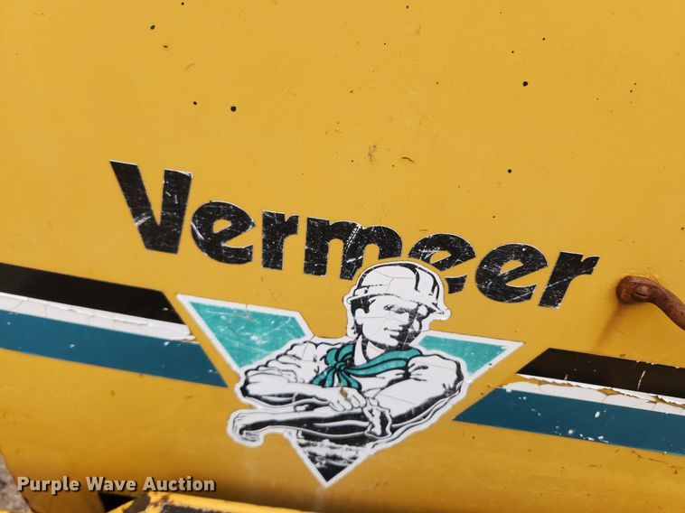 image for item LX9573 Vermeer 1600A  wood chipper