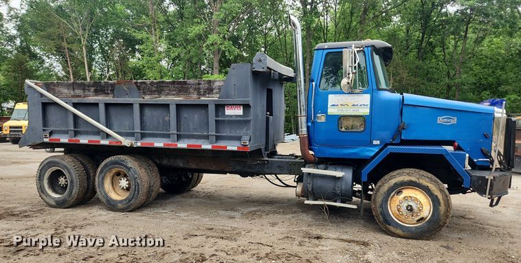 image for item LX9574 1994 White GMC Autocar  dump truck