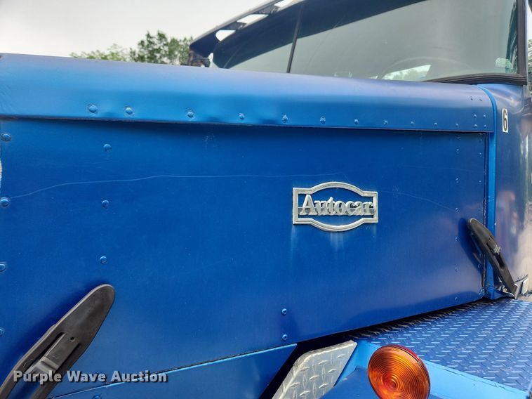 image for item LX9574 1994 White GMC Autocar  dump truck