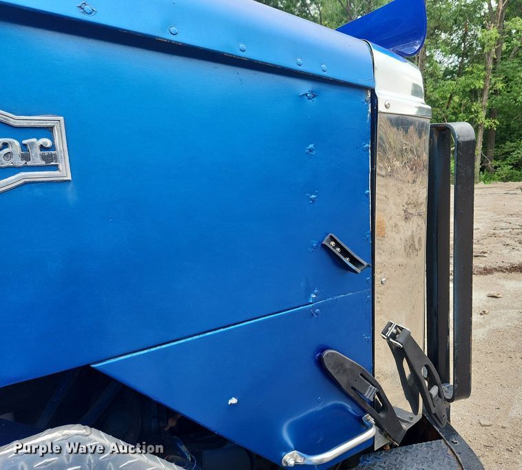 image for item LX9574 1994 White GMC Autocar  dump truck