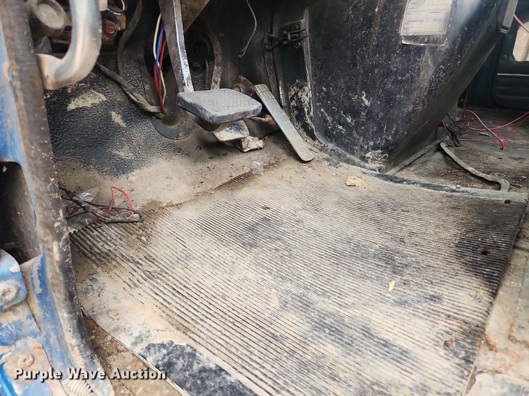 image for item LX9574 1994 White GMC Autocar  dump truck