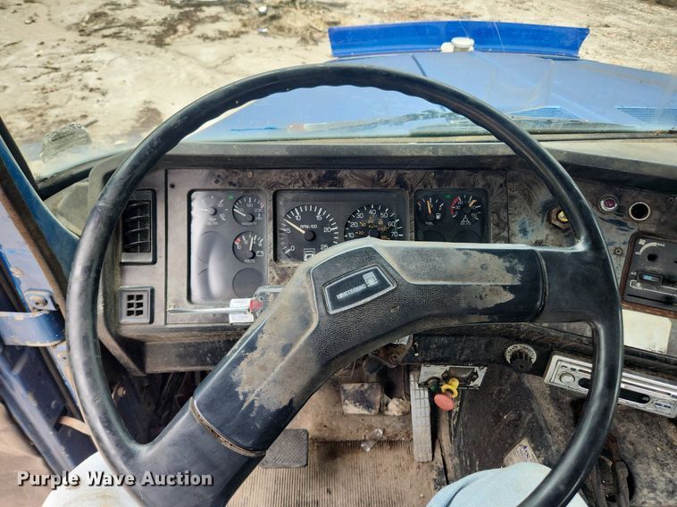 image for item LX9574 1994 White GMC Autocar  dump truck