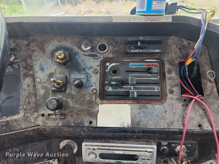 image for item LX9574 1994 White GMC Autocar  dump truck