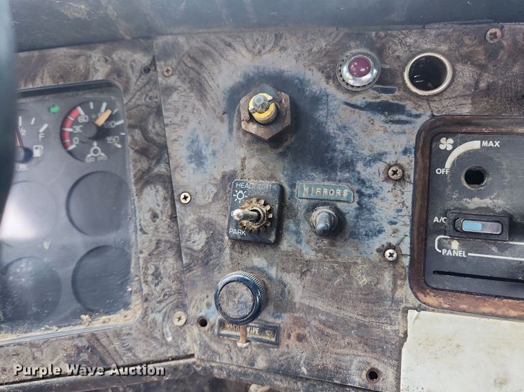 image for item LX9574 1994 White GMC Autocar  dump truck