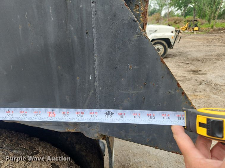 image for item LX9574 1994 White GMC Autocar  dump truck