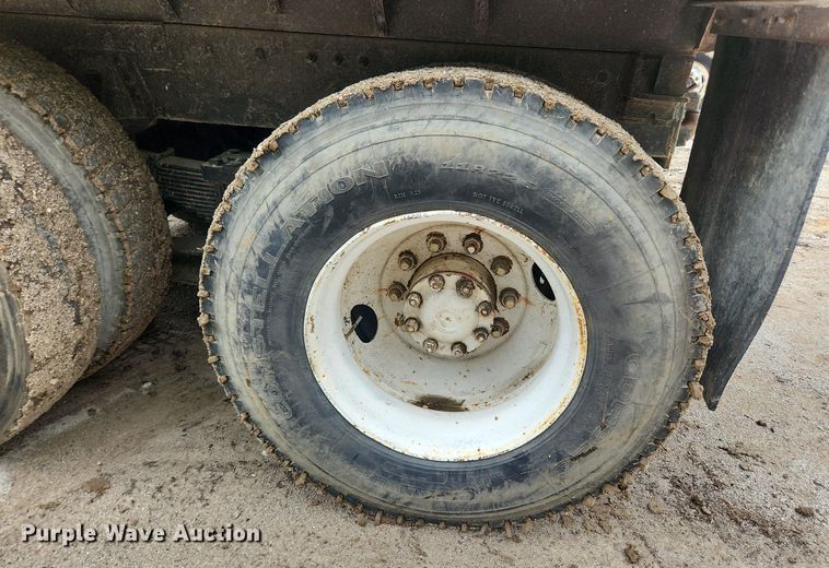 image for item LX9574 1994 White GMC Autocar  dump truck