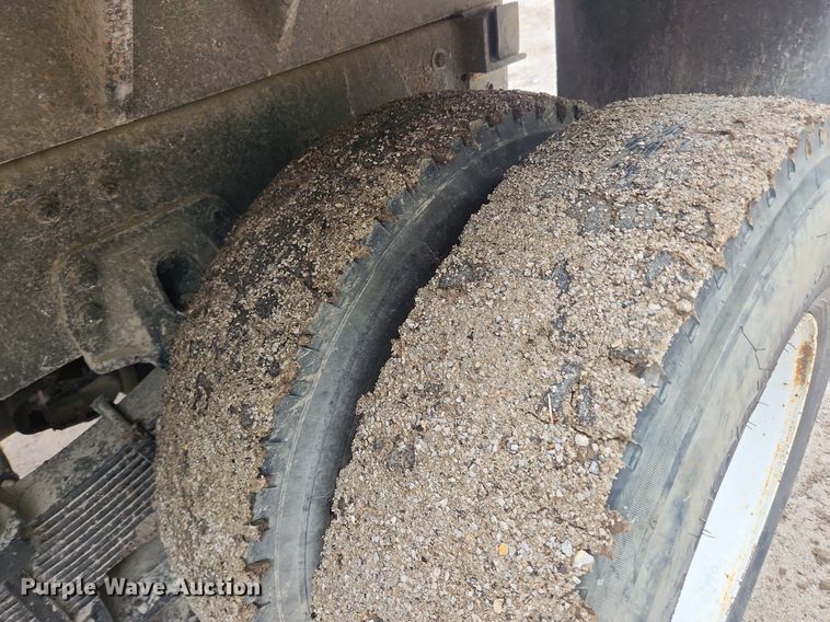 image for item LX9574 1994 White GMC Autocar  dump truck