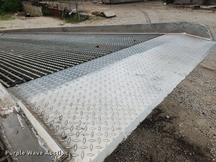 image for item LX9578 B+P Manufacturing  aluminum loading ramp