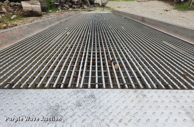 image for item LX9578 B+P Manufacturing  aluminum loading ramp