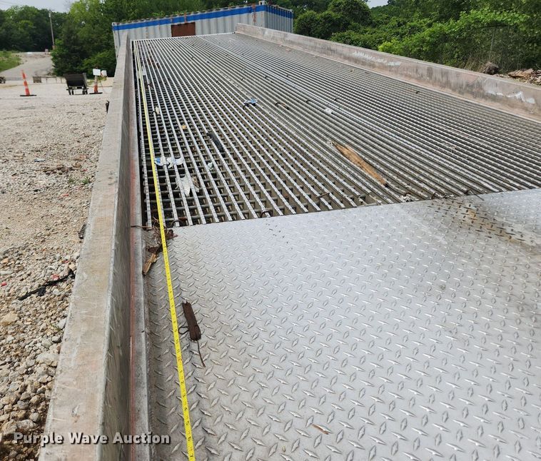 image for item LX9578 B+P Manufacturing  aluminum loading ramp