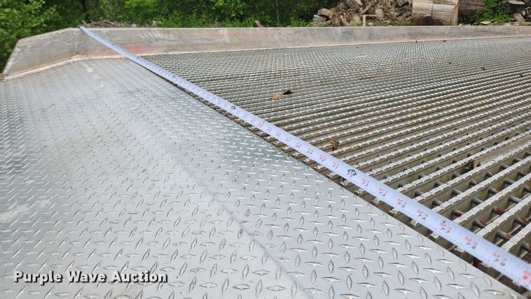 image for item LX9578 B+P Manufacturing  aluminum loading ramp