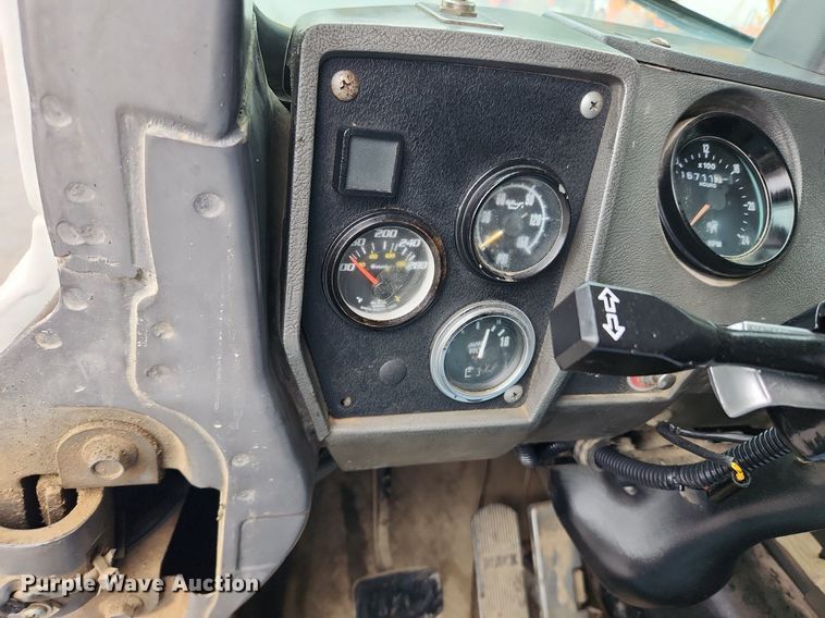 image for item LX9579 1999 Mack DM690S  dump truck