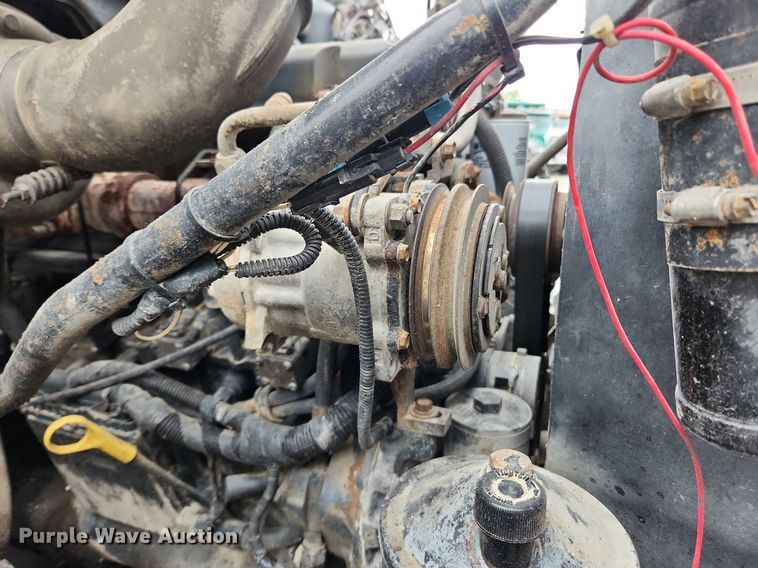 image for item LX9579 1999 Mack DM690S  dump truck