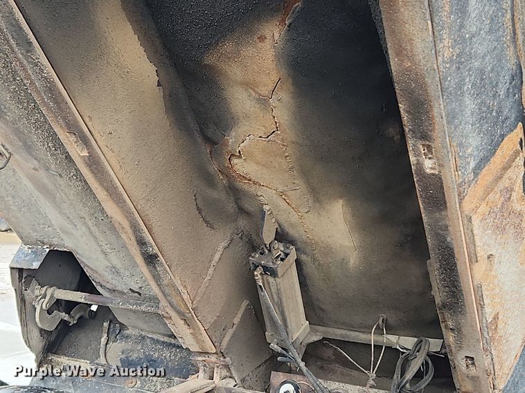 image for item LX9579 1999 Mack DM690S  dump truck