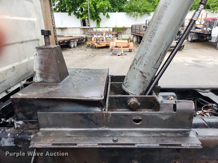 image for item LX9579 1999 Mack DM690S  dump truck