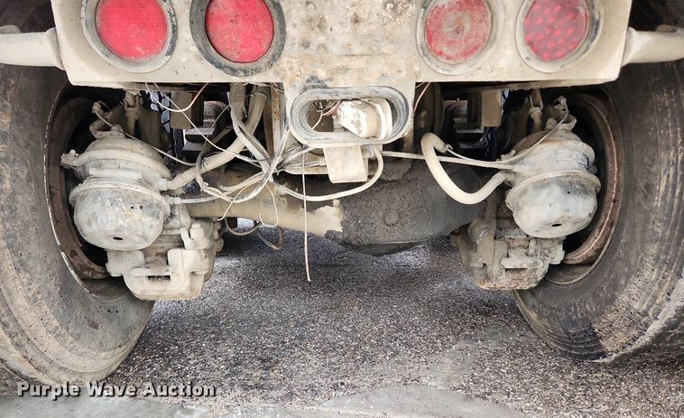 image for item LX9579 1999 Mack DM690S  dump truck