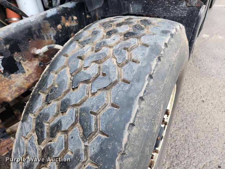 image for item LX9579 1999 Mack DM690S  dump truck