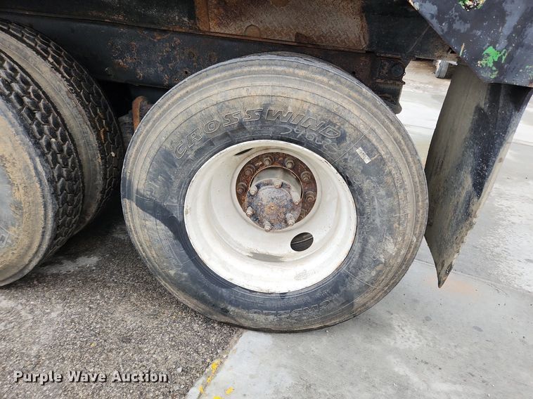 image for item LX9579 1999 Mack DM690S  dump truck