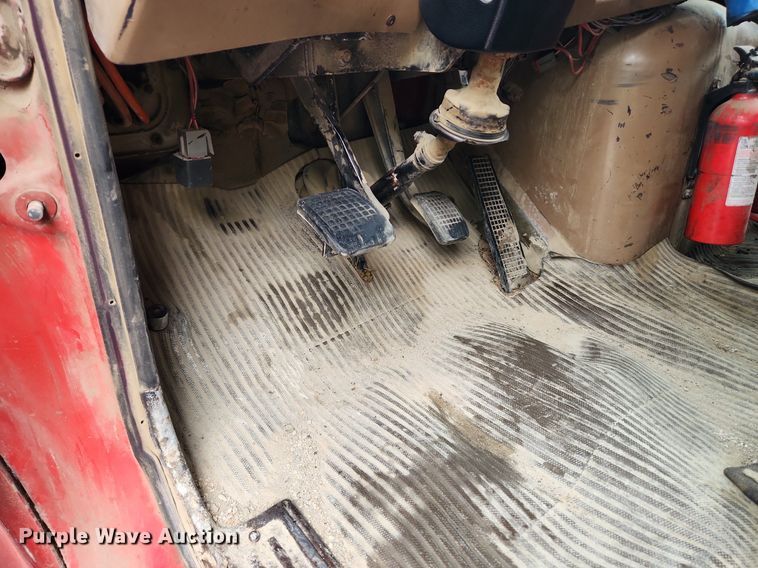 image for item LX9580 1995 Ford LNT8000  dump truck