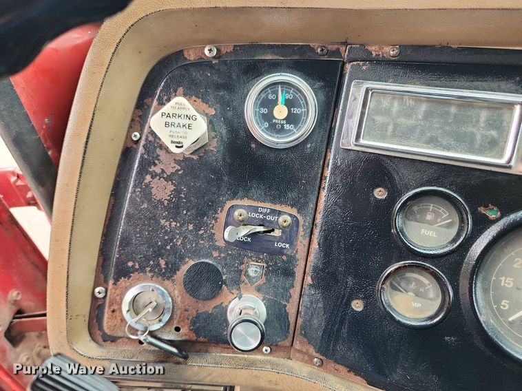 image for item LX9580 1995 Ford LNT8000  dump truck