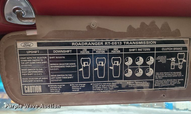 image for item LX9580 1995 Ford LNT8000  dump truck