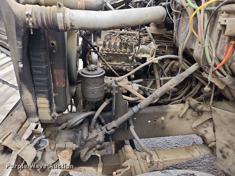 image for item LX9580 1995 Ford LNT8000  dump truck