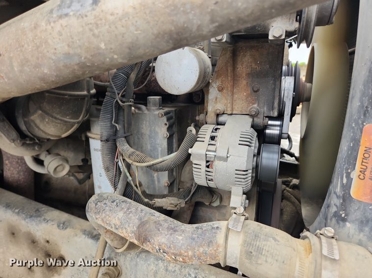 image for item LX9580 1995 Ford LNT8000  dump truck