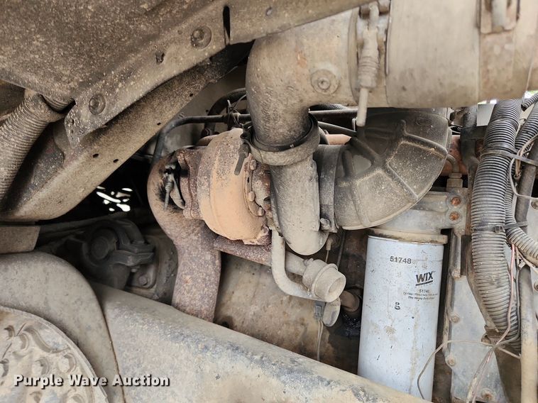 image for item LX9580 1995 Ford LNT8000  dump truck