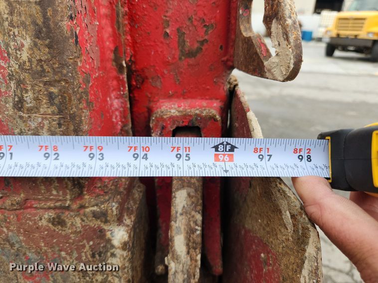 image for item LX9580 1995 Ford LNT8000  dump truck