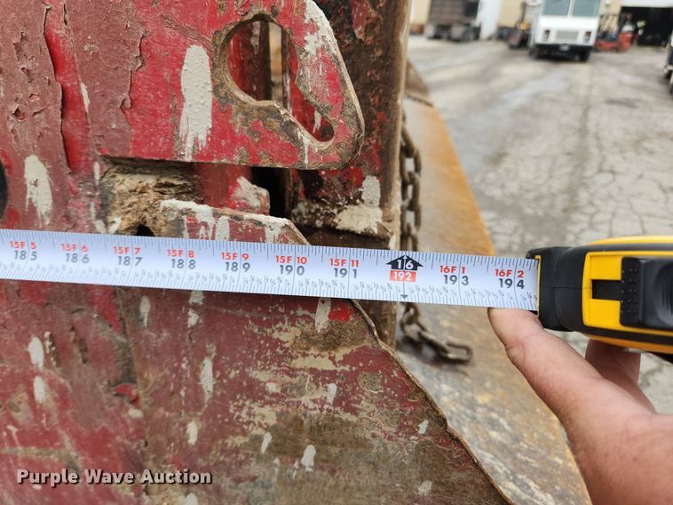 image for item LX9580 1995 Ford LNT8000  dump truck