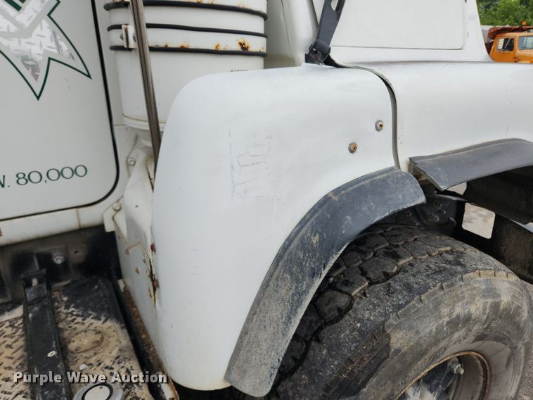 image for item LX9581 1999 Mack DM690S  dump truck