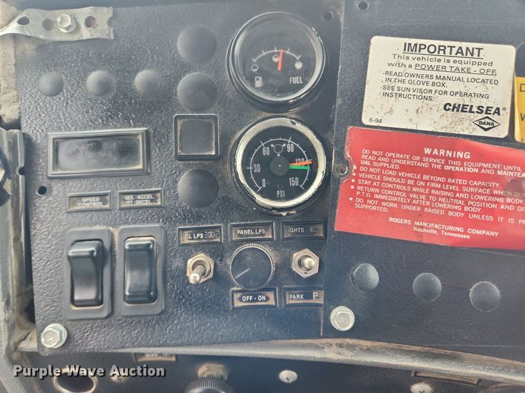 image for item LX9581 1999 Mack DM690S  dump truck