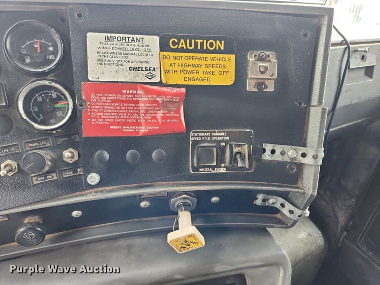 image for item LX9581 1999 Mack DM690S  dump truck