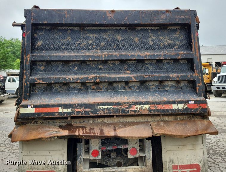 image for item LX9581 1999 Mack DM690S  dump truck