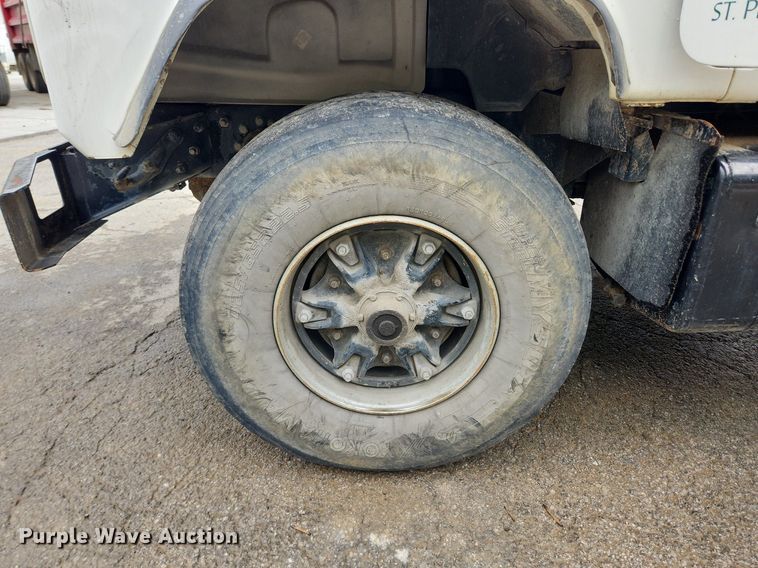 image for item LX9581 1999 Mack DM690S  dump truck