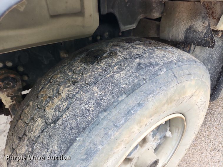 image for item LX9581 1999 Mack DM690S  dump truck