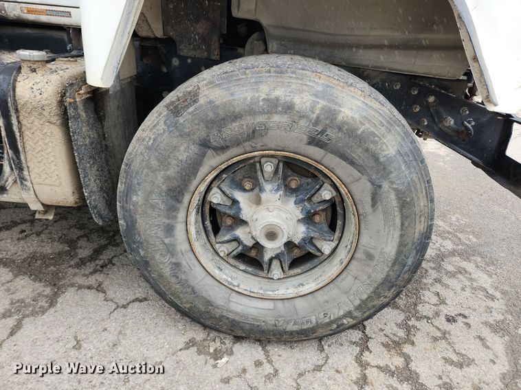 image for item LX9581 1999 Mack DM690S  dump truck