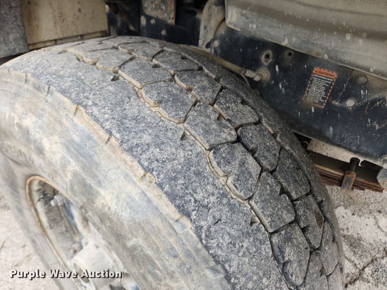 image for item LX9581 1999 Mack DM690S  dump truck