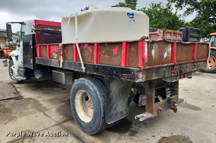 image for item LX9583 2003 International 4300  dump flatbed truck