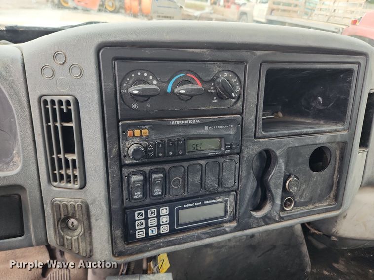 image for item LX9583 2003 International 4300  dump flatbed truck