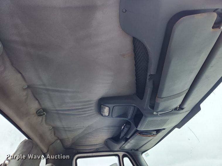 image for item LX9583 2003 International 4300  dump flatbed truck