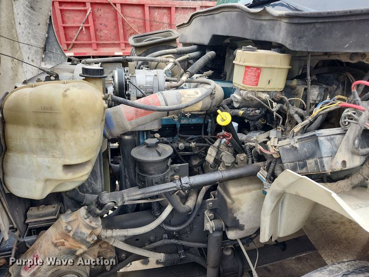 image for item LX9583 2003 International 4300  dump flatbed truck