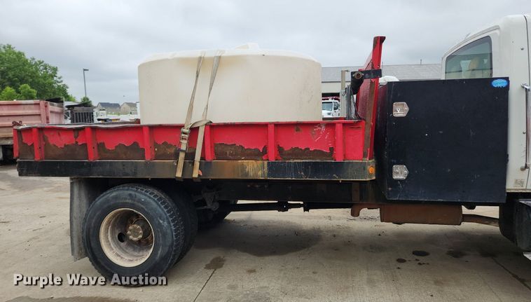 image for item LX9583 2003 International 4300  dump flatbed truck