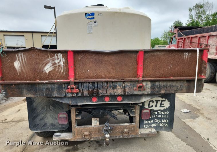 image for item LX9583 2003 International 4300  dump flatbed truck